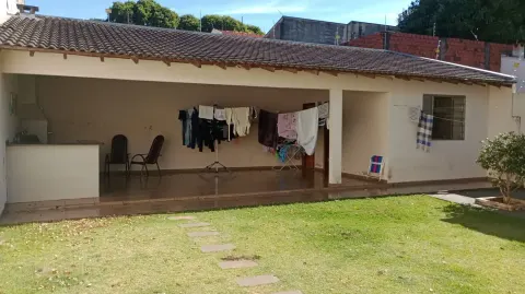 Vende-se casa