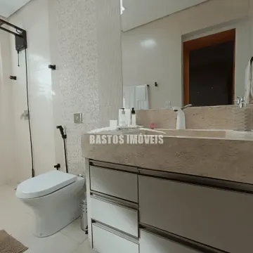 Sobrado à venda