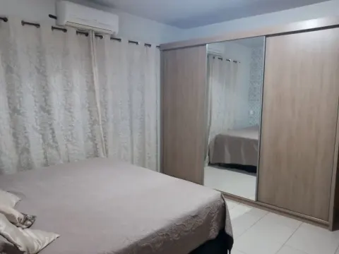 Vende-se casa