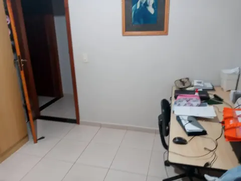 Vende-se casa