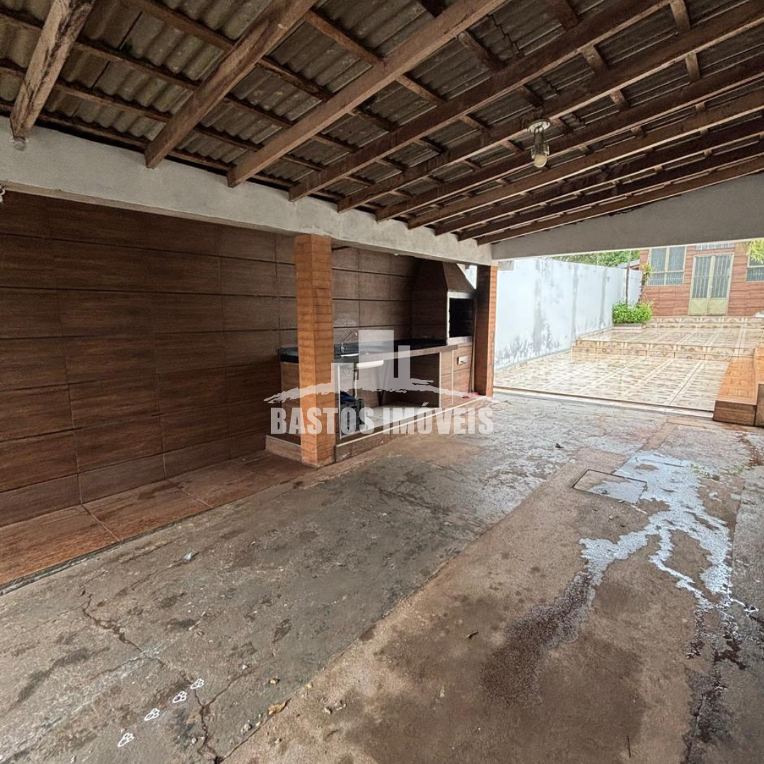 aluga-se casa com piscina na zona 07 de cianorte pr (3)