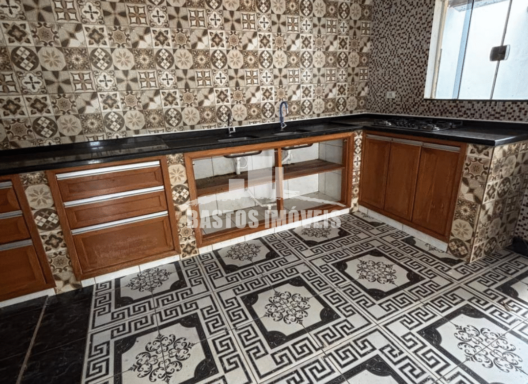 aluga-se casa com piscina na zona 07 de cianorte pr (7)