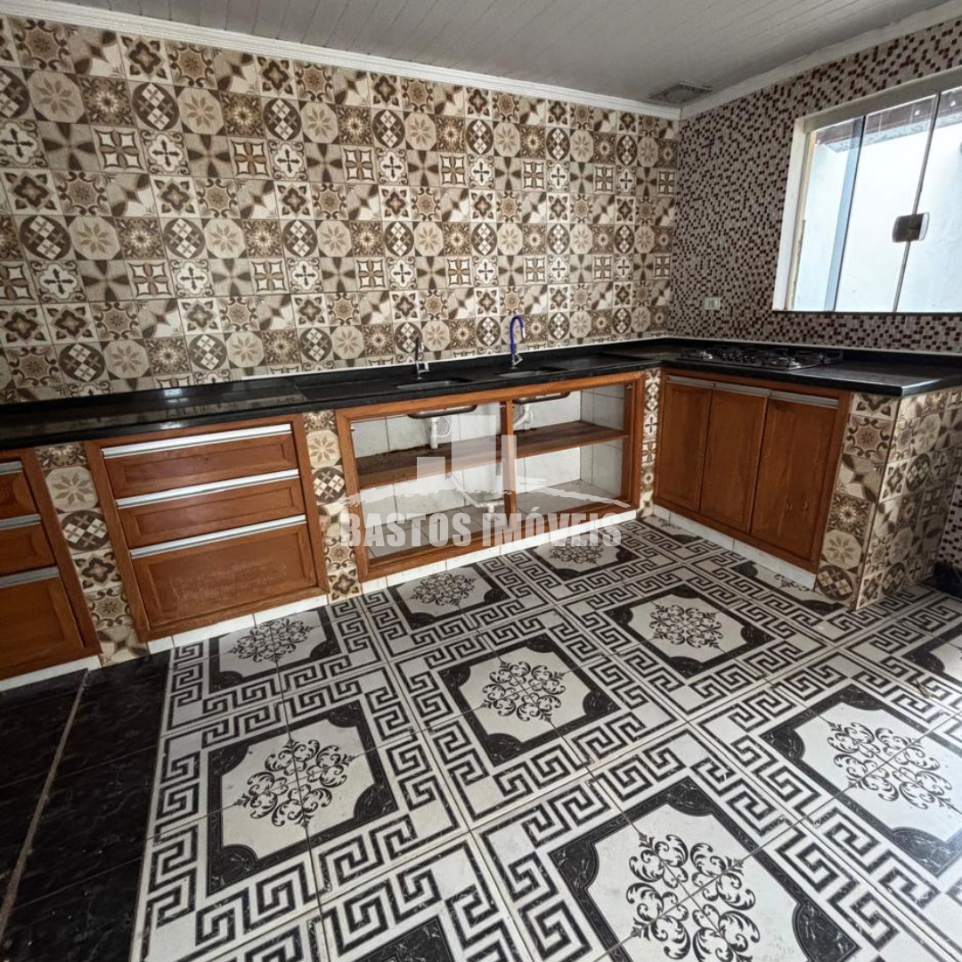 aluga-se casa com piscina na zona 07 de cianorte pr (7)