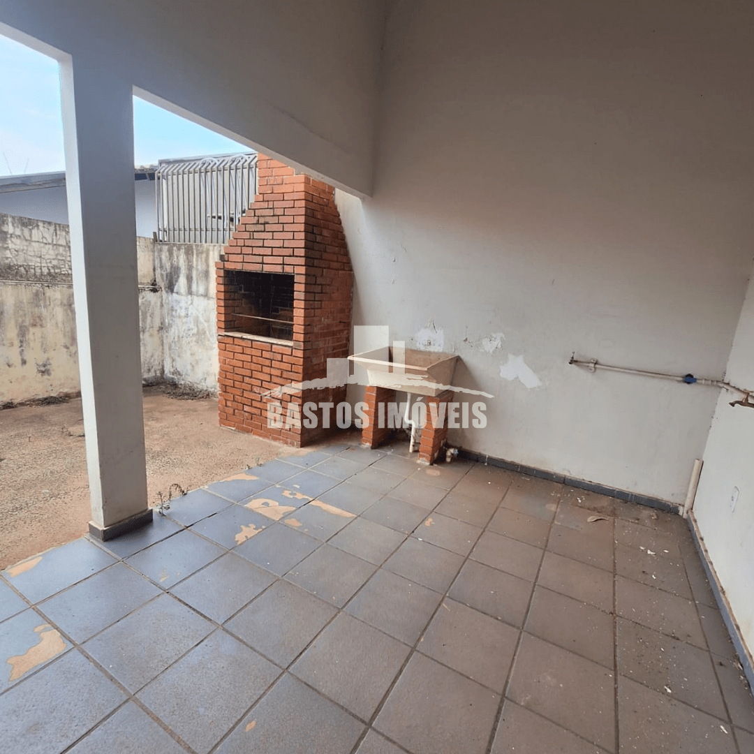 aluga-se casa na zona 01 de cianorte pr (11)