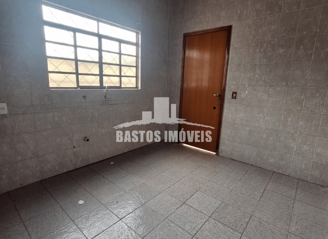 aluga-se casa na zona 01 de cianorte pr (5)