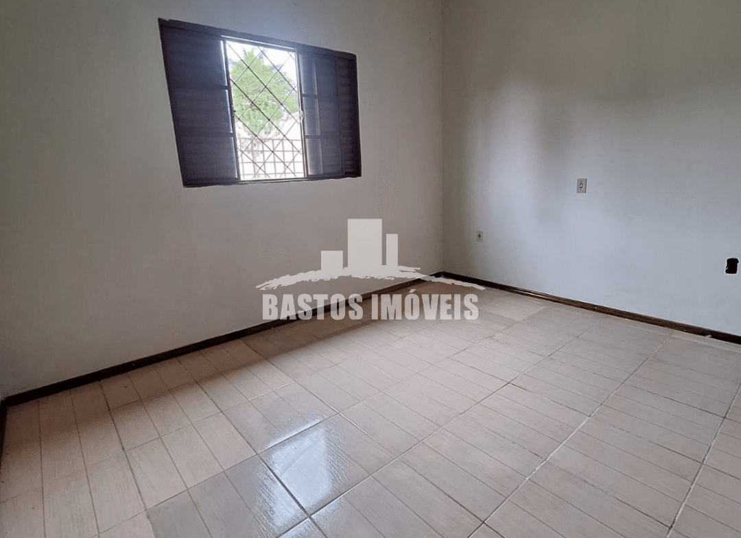 aluga-se casa na zona 01 de cianorte pr (8)