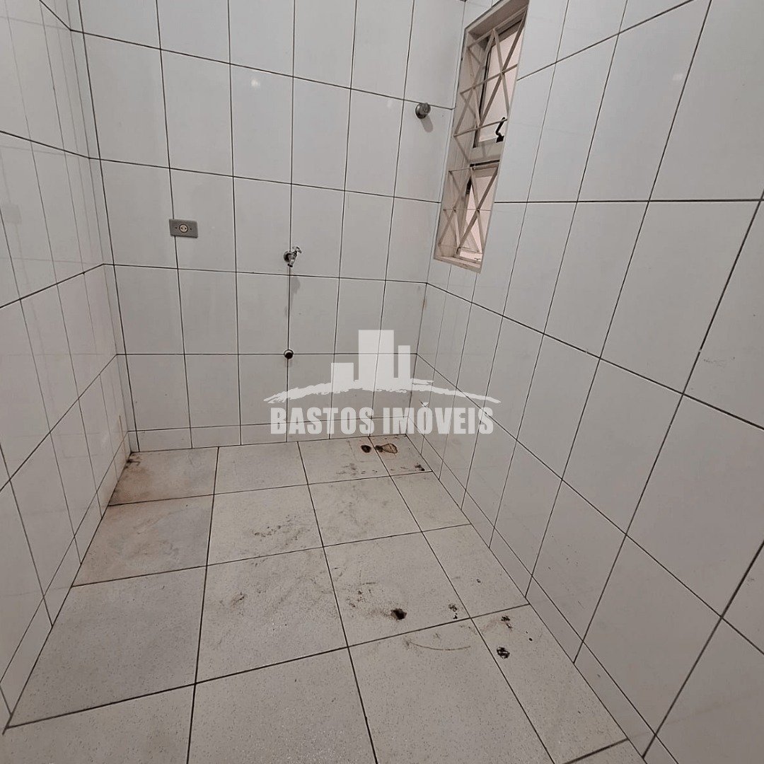 aluga-se sala comercial na zona 06 (2)