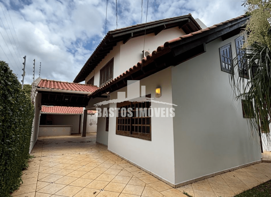 aluga-se sobrado na zona 02 de cianorte pr