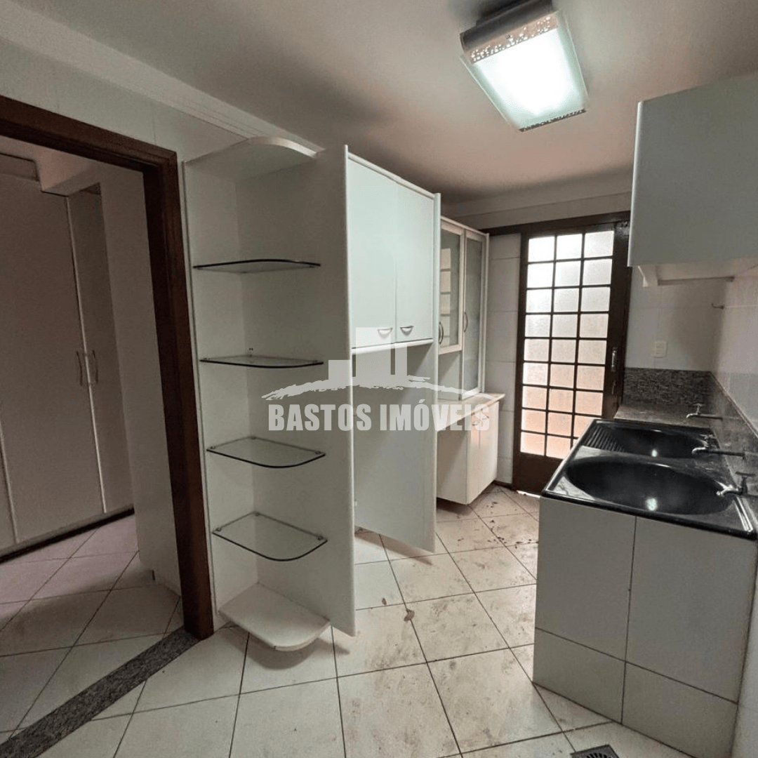 aluga-se sobrado na zona 02 de cianorte pr (11)