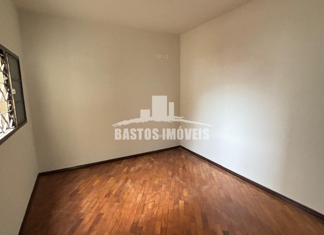 aluga-se casa na zona 01 de cianorte pr (10)