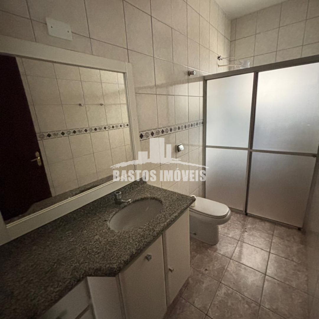 aluga-se casa na zona 01 de cianorte pr (11)