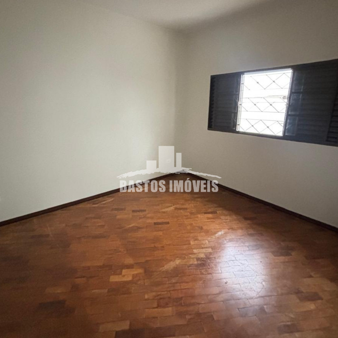 aluga-se casa na zona 01 de cianorte pr (12)