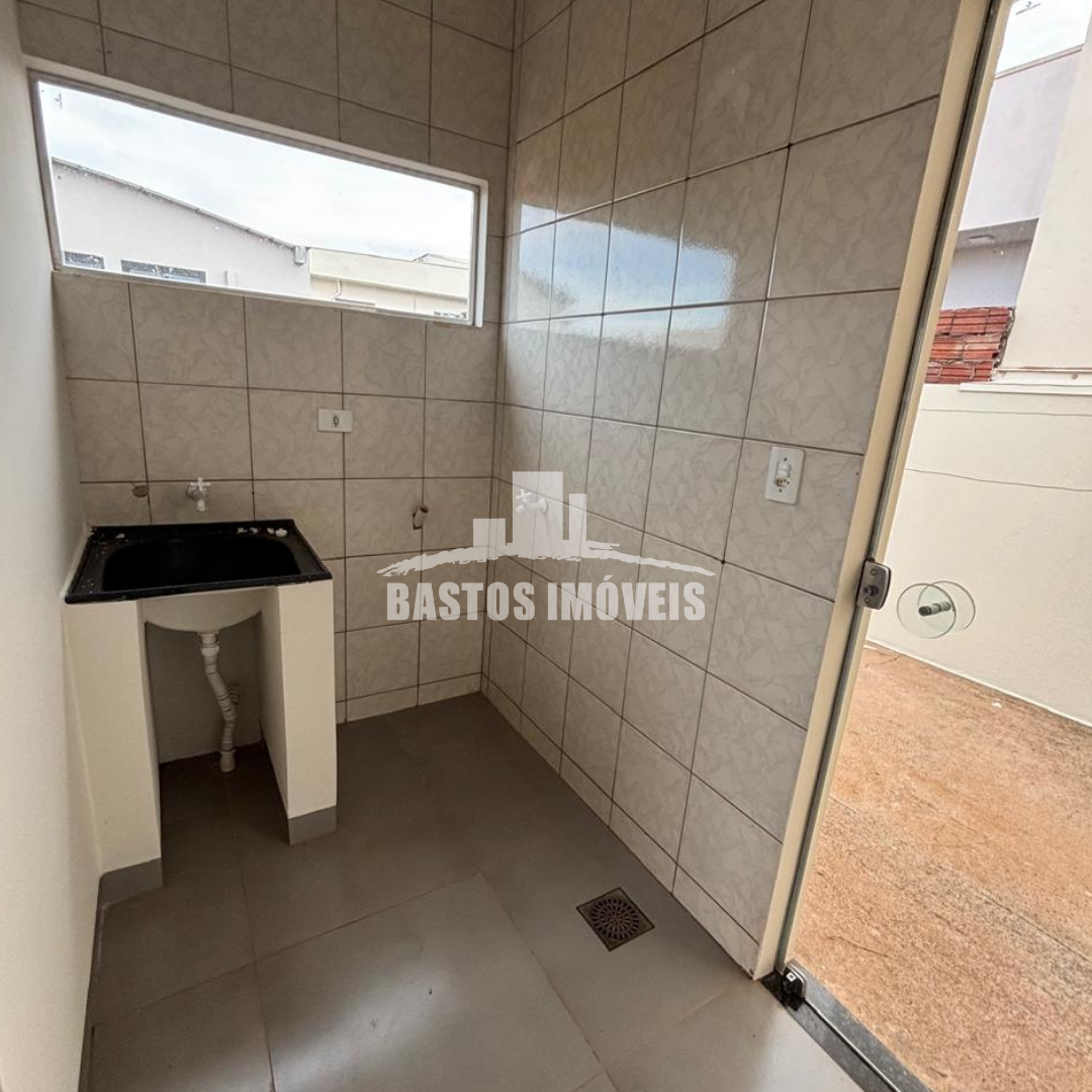 aluga-se casa na zona 01 de cianorte pr (15)