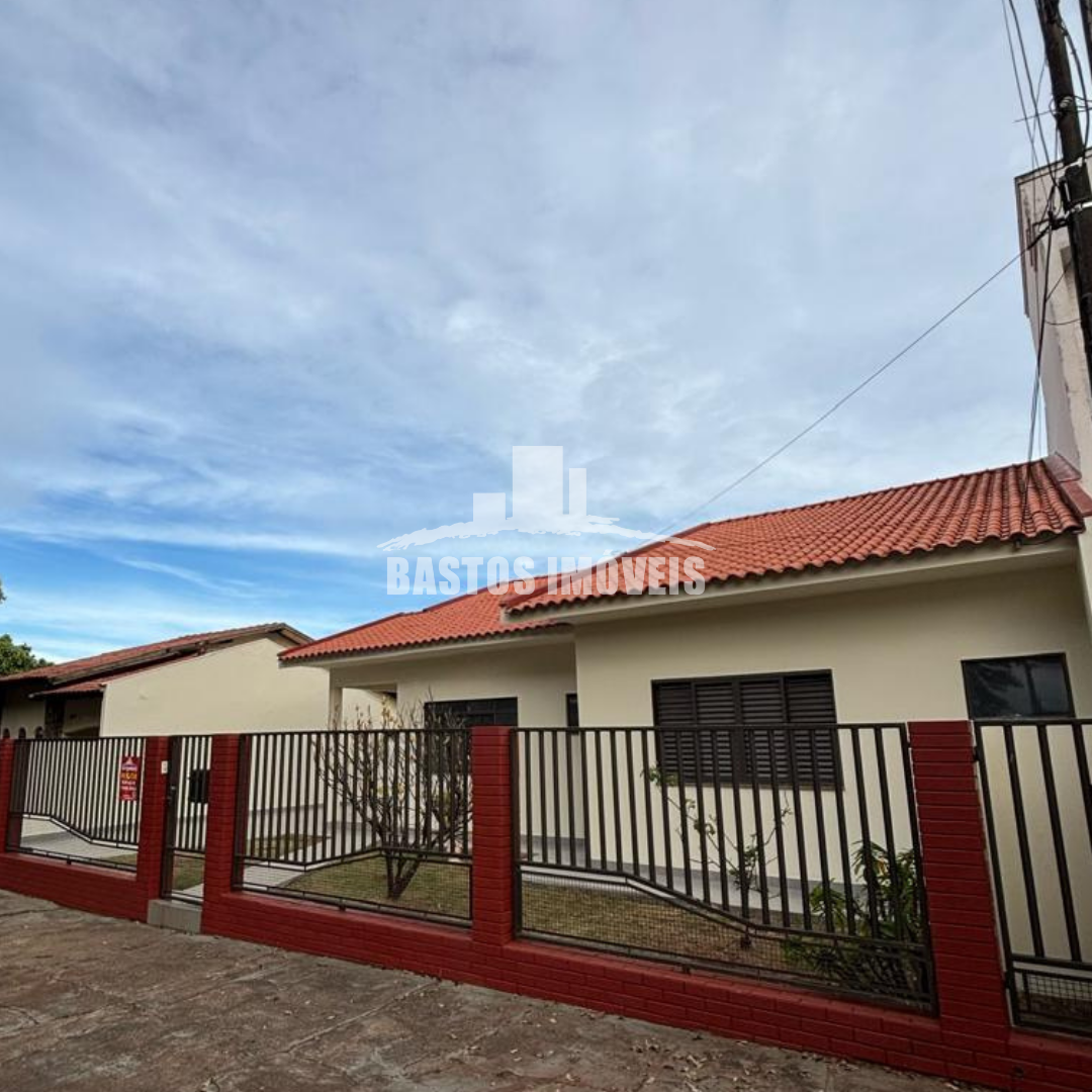 aluga-se casa na zona 01 de cianorte pr (2)