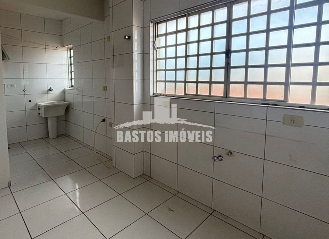 vende-se apartamento na zona 01 de cianorte pr (5)