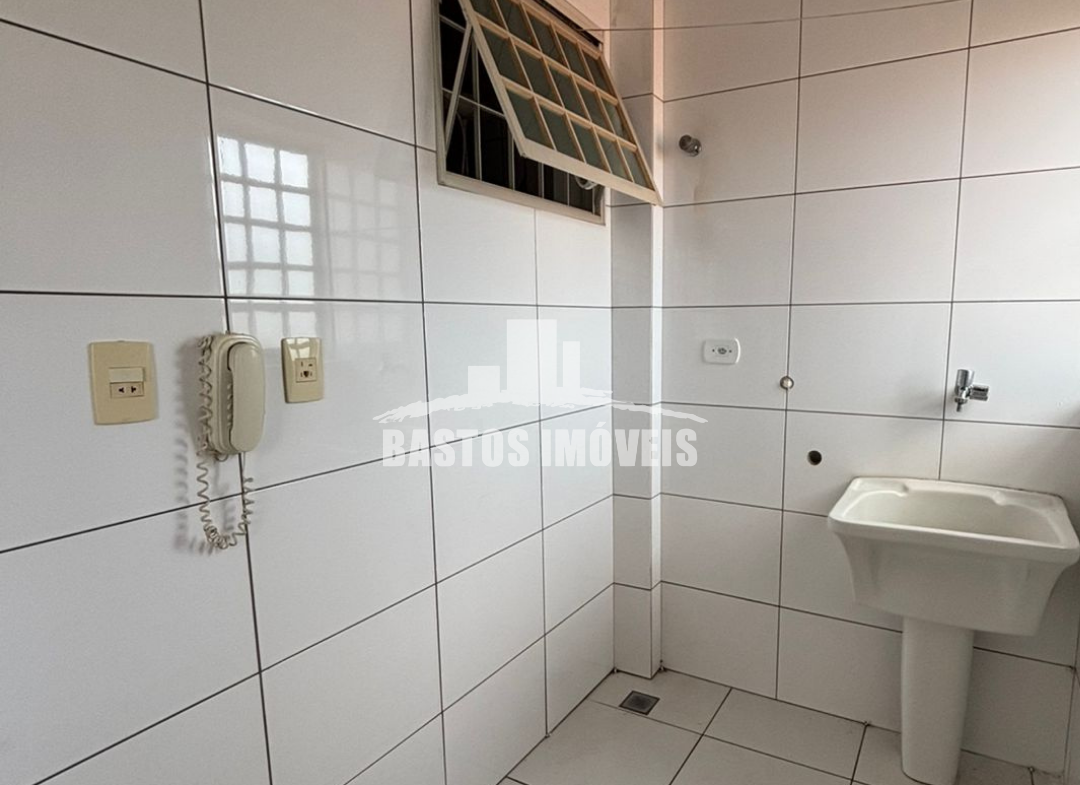 vende-se apartamento na zona 01 de cianorte pr (7)