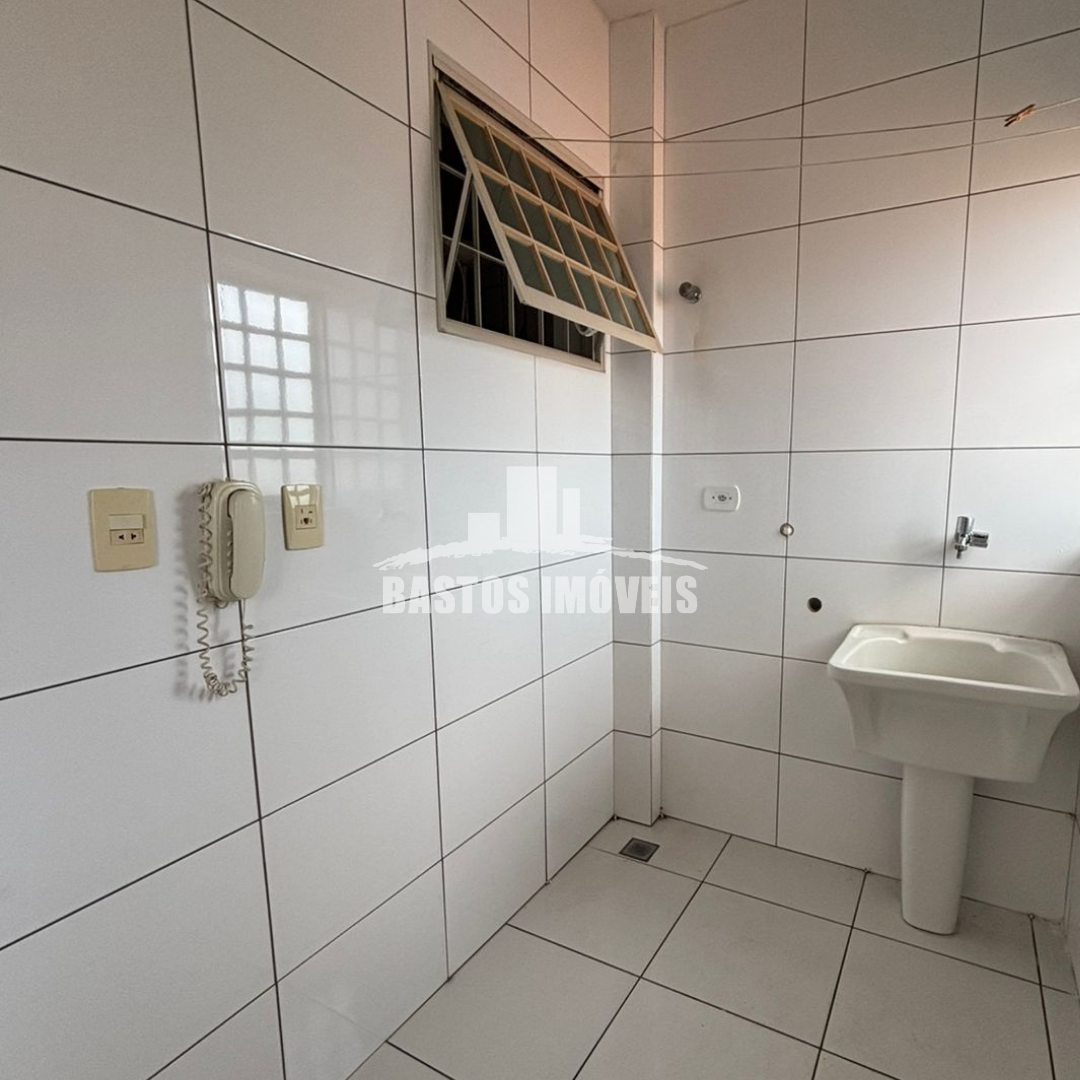 vende-se apartamento na zona 01 de cianorte pr (7)