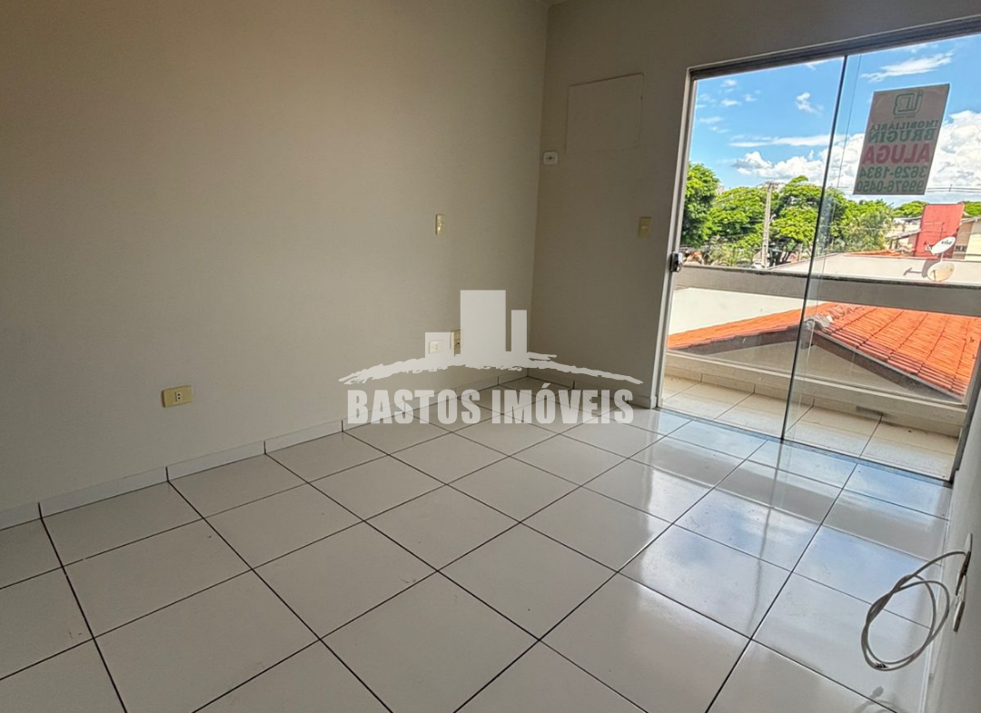 vende-se apartamento na zona 01 de cianorte pr (9)