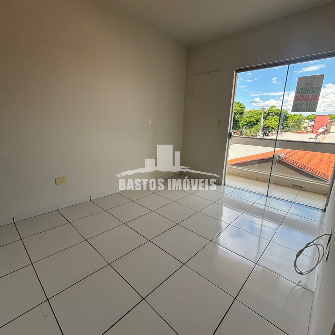 vende-se apartamento na zona 01 de cianorte pr (9)