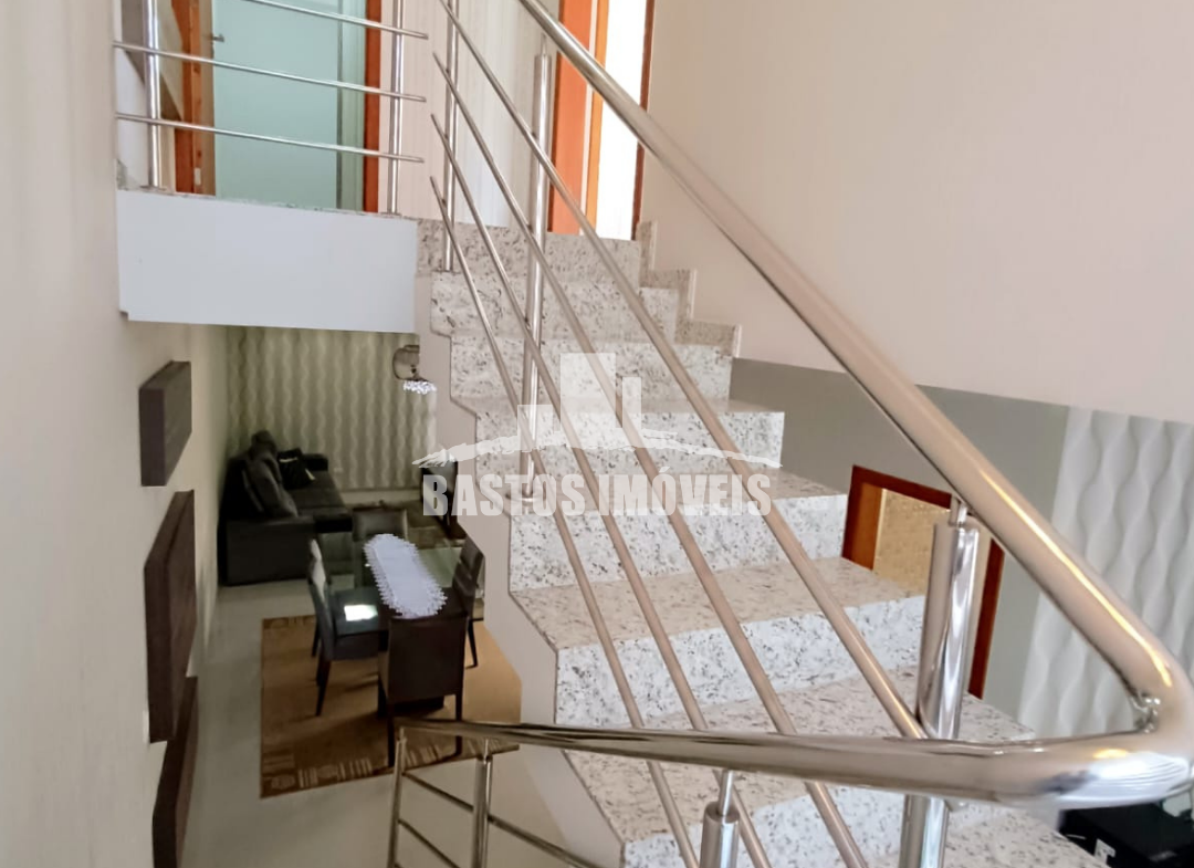 vende-se casa na zona 01 de cianorte pr (12)