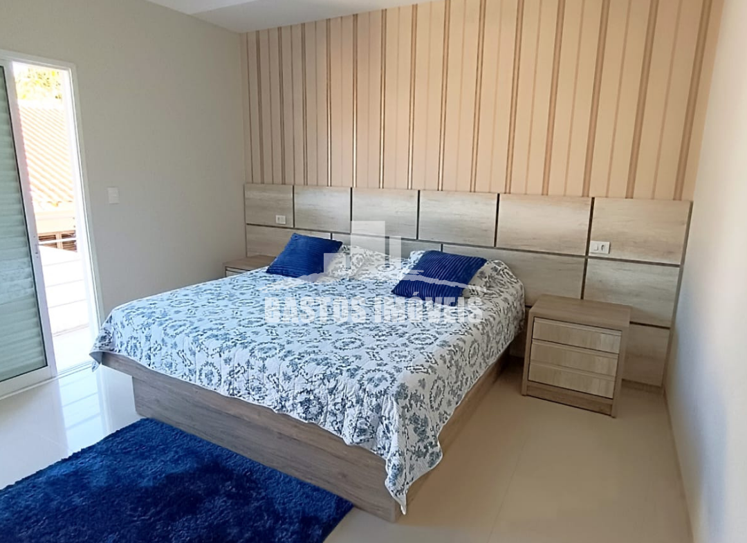 vende-se casa na zona 01 de cianorte pr (13)