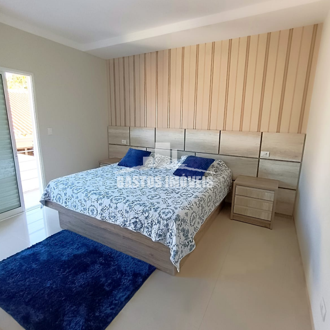 vende-se casa na zona 01 de cianorte pr (13)