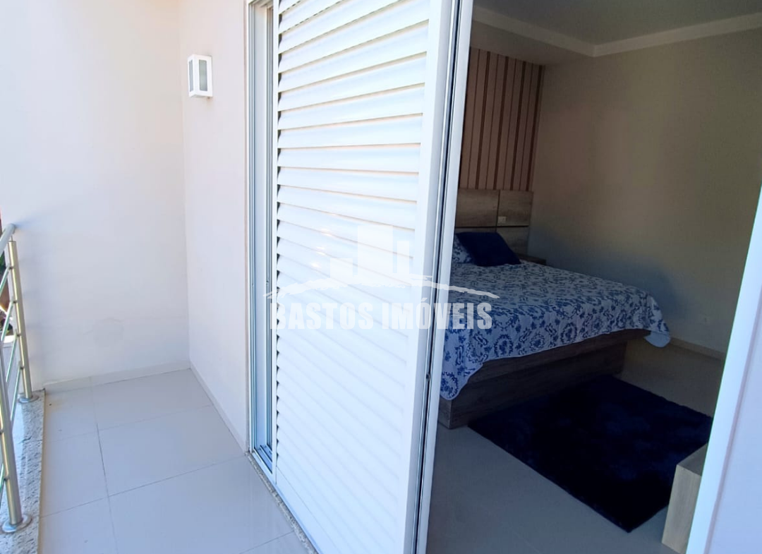 vende-se casa na zona 01 de cianorte pr (16)