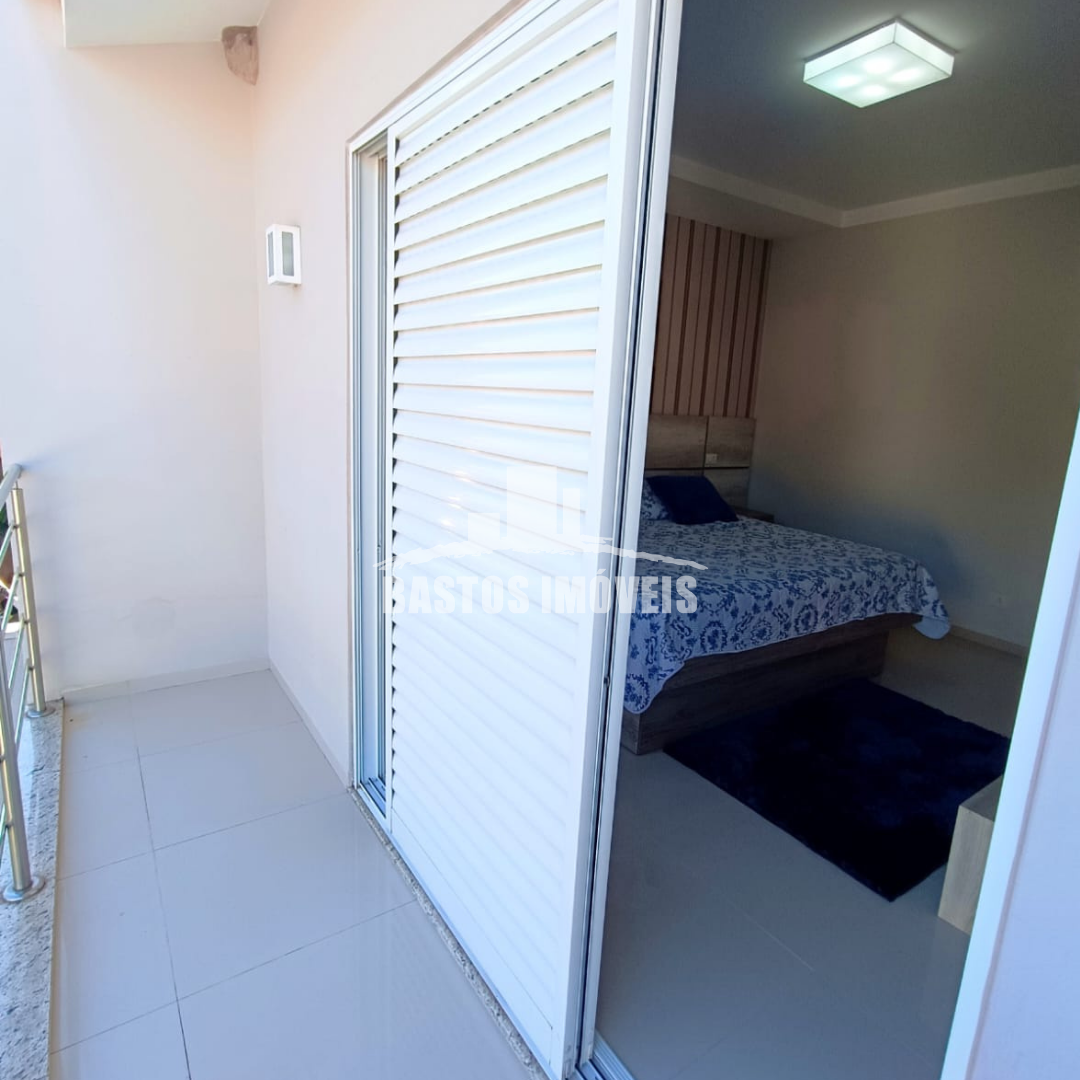 vende-se casa na zona 01 de cianorte pr (16)