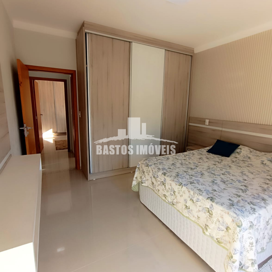 vende-se casa na zona 01 de cianorte pr (18)