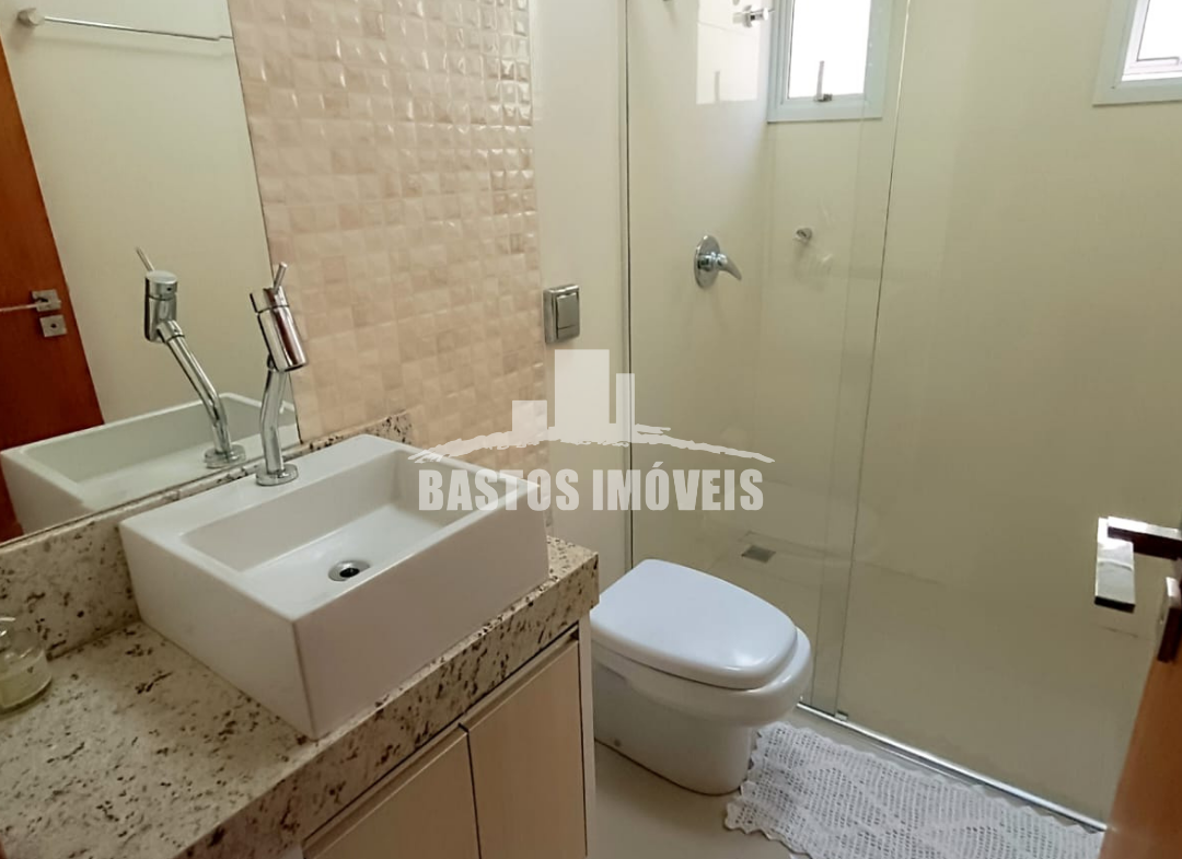 vende-se casa na zona 01 de cianorte pr (21)