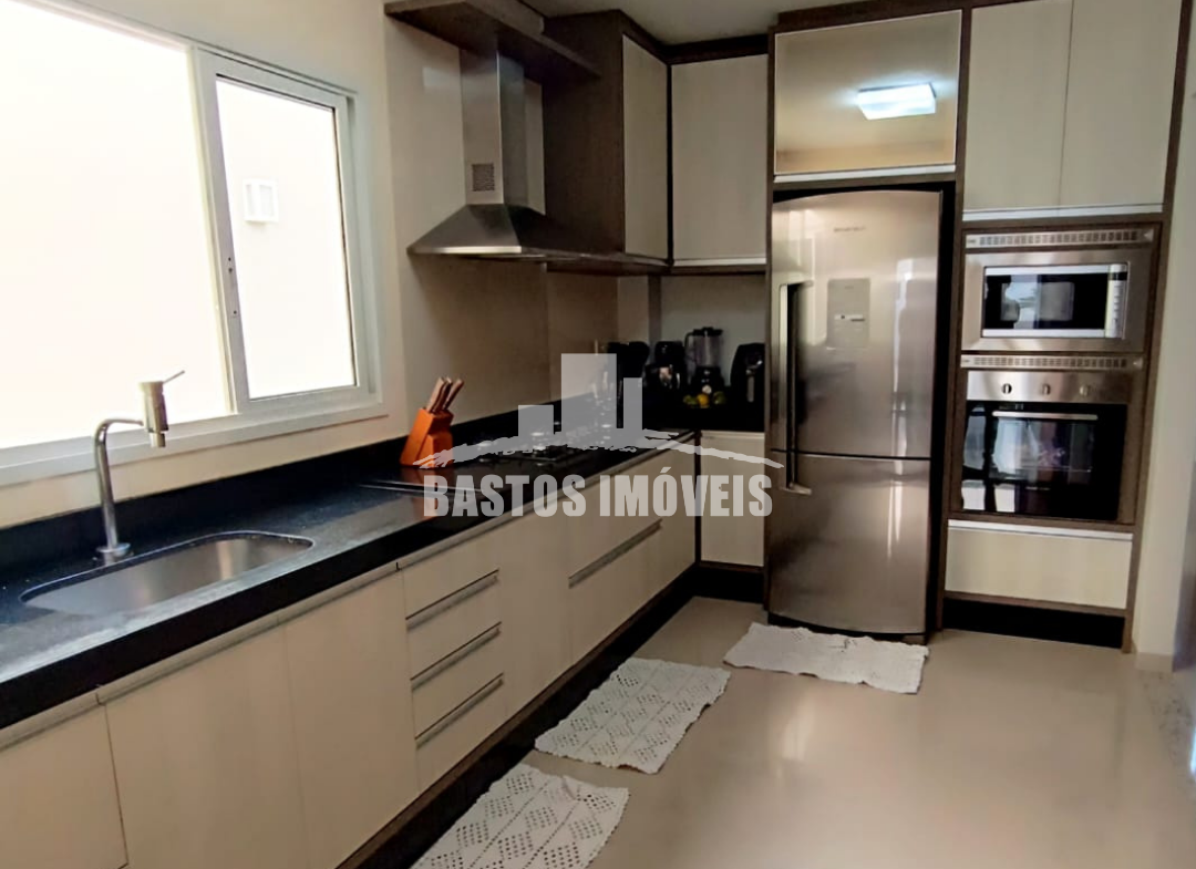 vende-se casa na zona 01 de cianorte pr (6)