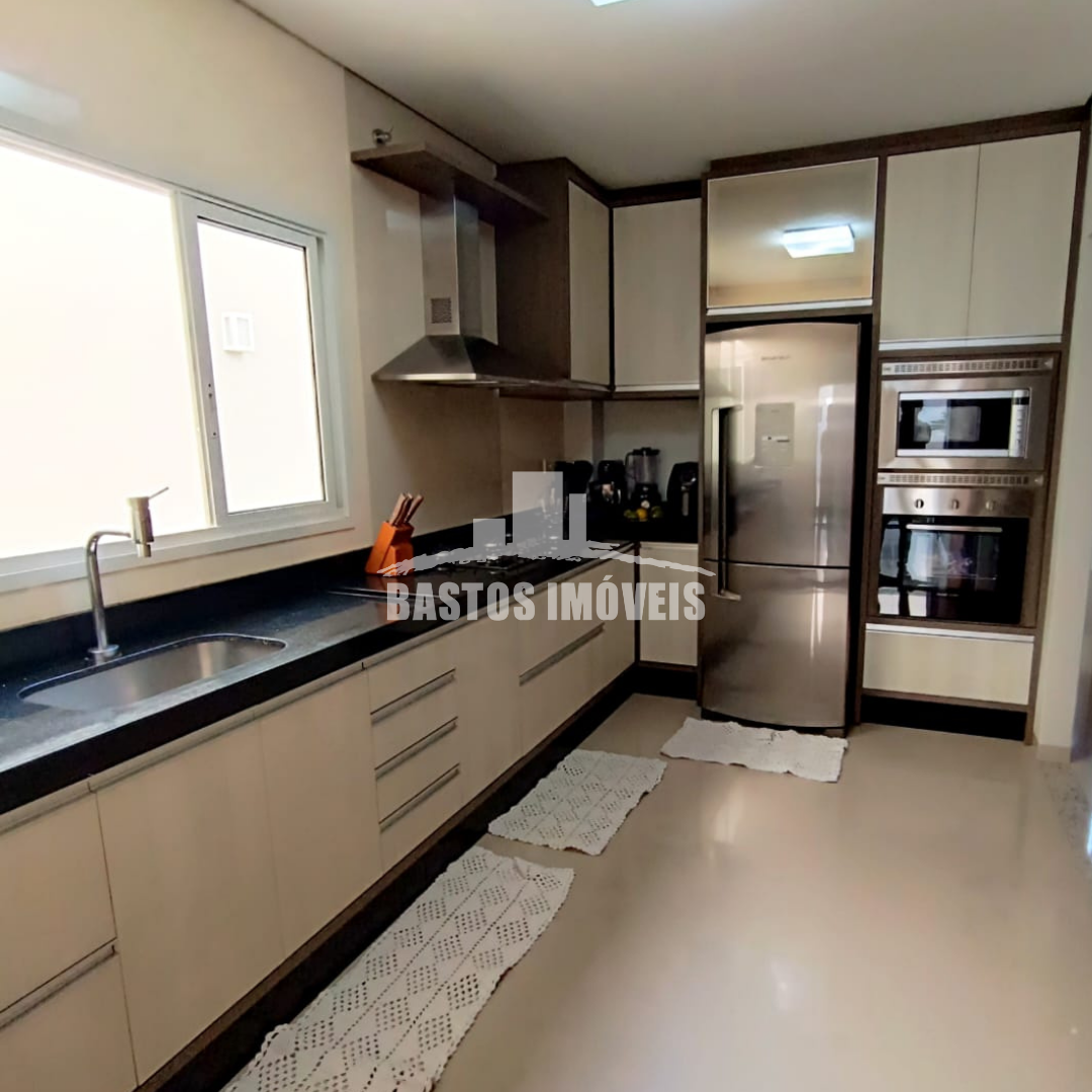 vende-se casa na zona 01 de cianorte pr (6)