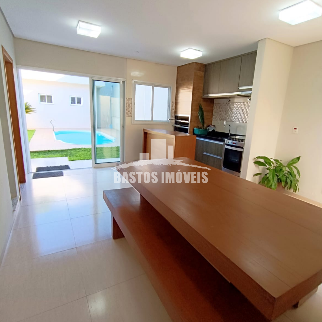 vende-se casa na zona 01 de cianorte pr (7)