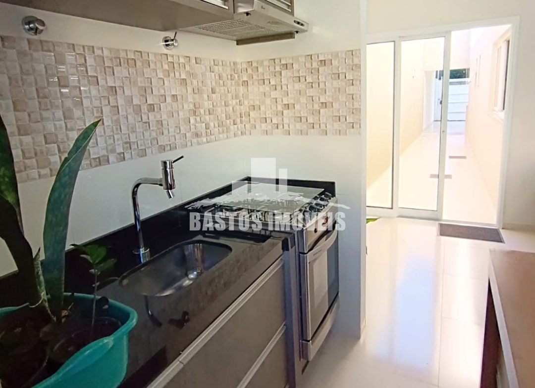 vende-se casa na zona 01 de cianorte pr (9)